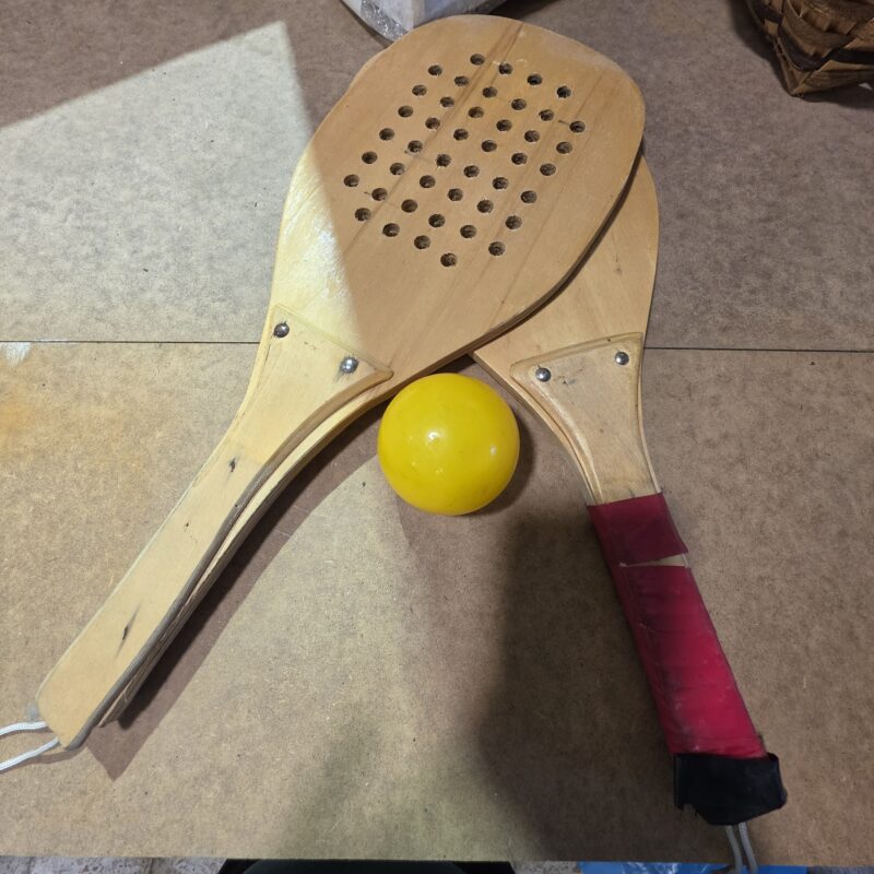Kit de Raquetes em Madeira + Bola