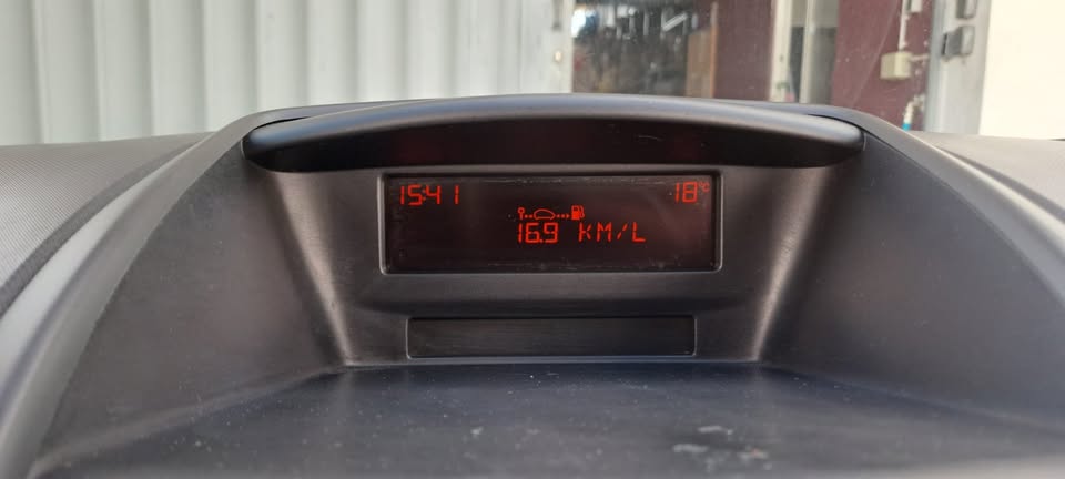 Peugeot 207 1.4HDI - Image 17