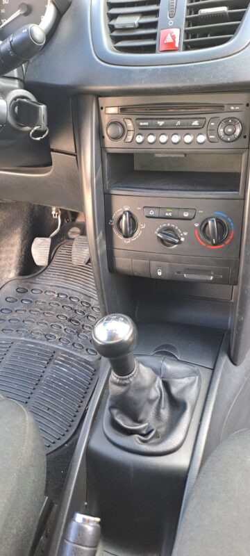 Peugeot 207 1.4HDI - Image 9