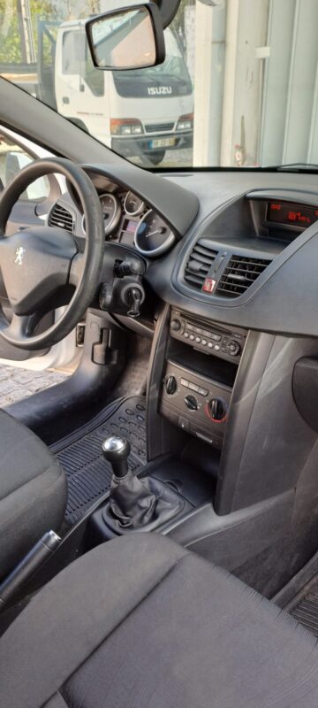 Peugeot 207 1.4HDI - Image 8